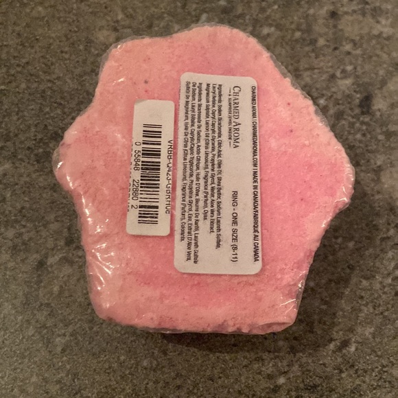 Gingerbread House jewelry Bath Bomb - Mother of Pearl Ring Collection - Picture 5 of 7